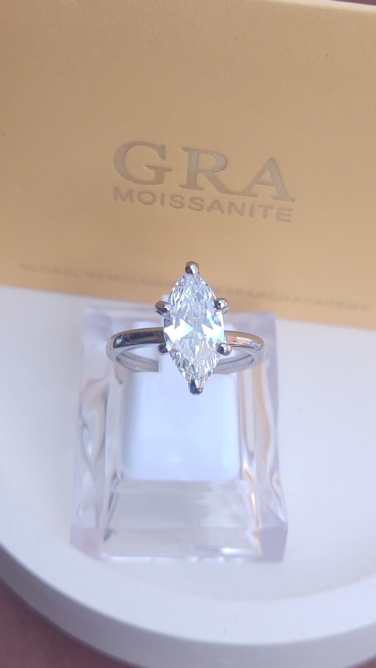 925 SILVER STERLING RING WITH MOISSANITE DIAMOND
