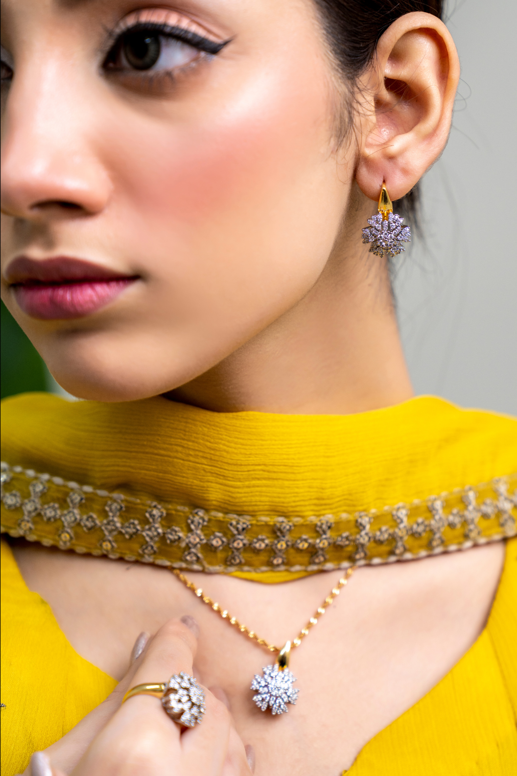 💎Diamond Cut Zircon Locket Set | 22K Gold Polish (3Yrs. Warranty) | MK-300