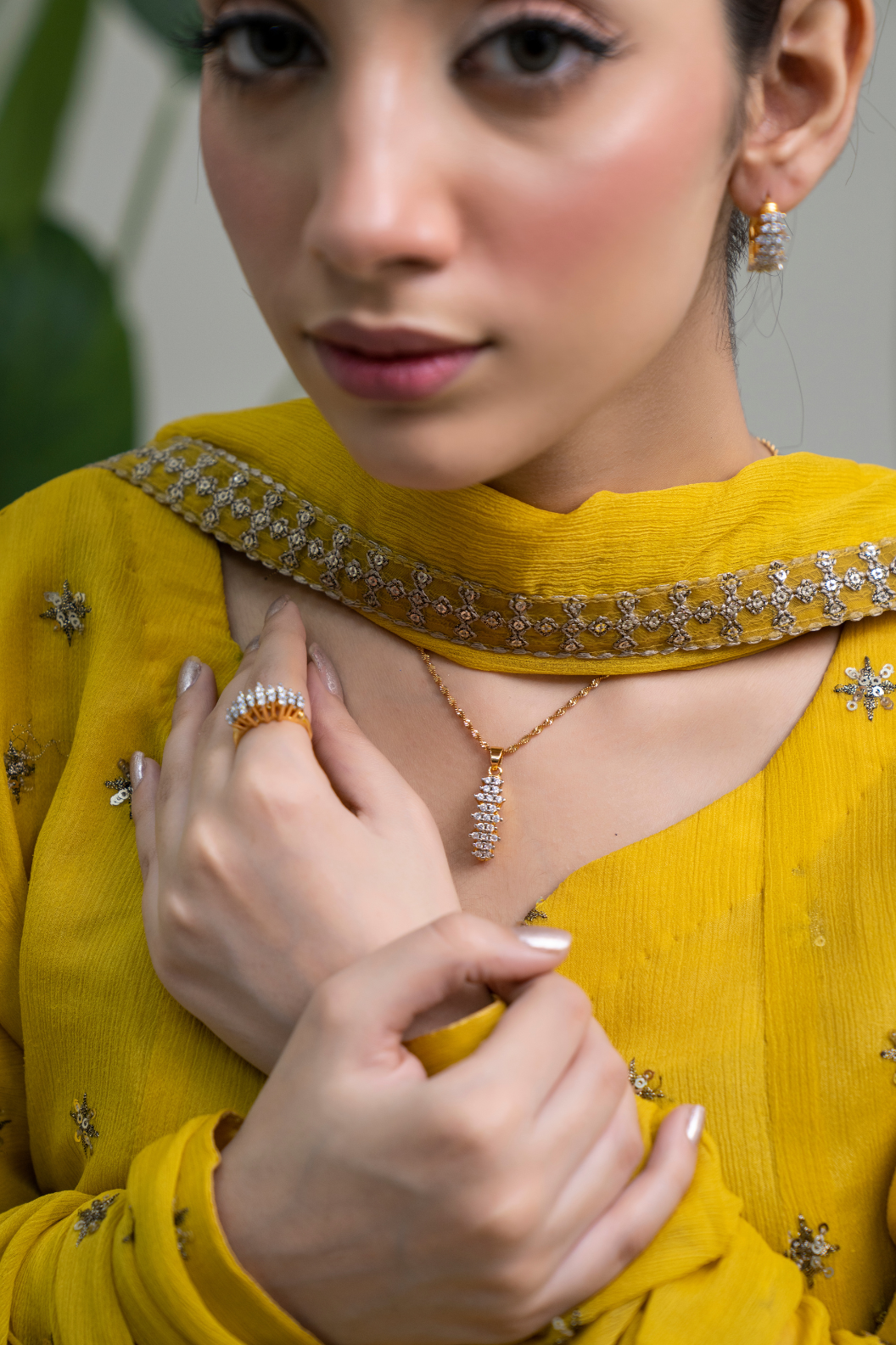 💎Diamond Cut Zircon Locket Set | 22K Gold Polish (3Yrs. Warranty) | MK-381