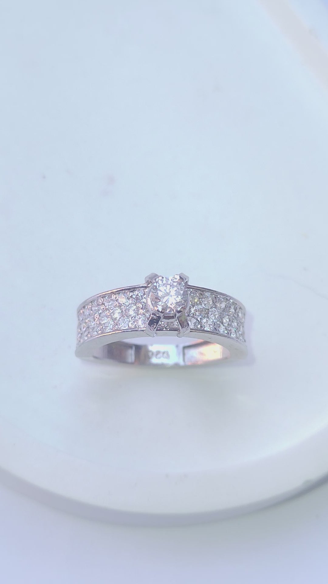 925 SILVER STERLING RING WITH MOISSANITE DIAMOND PAWNABLE AND LEGIT S21