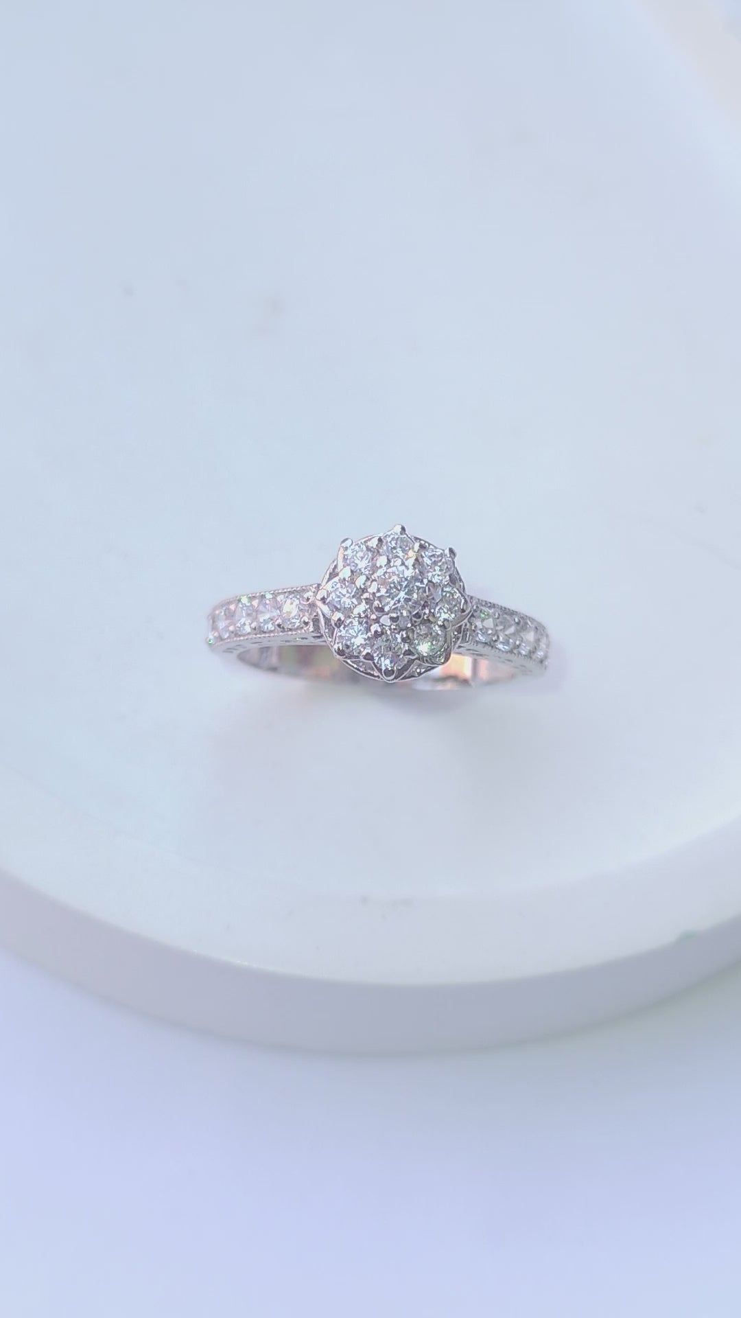 925 SILVER STERLING RING WITH MOISSANITE DIAMOND  S24