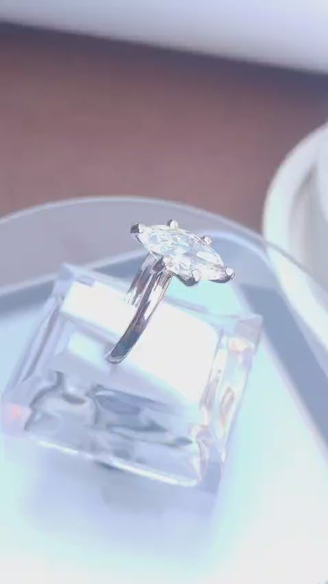 925 SILVER STERLING RING WITH MOISSANITE DIAMOND