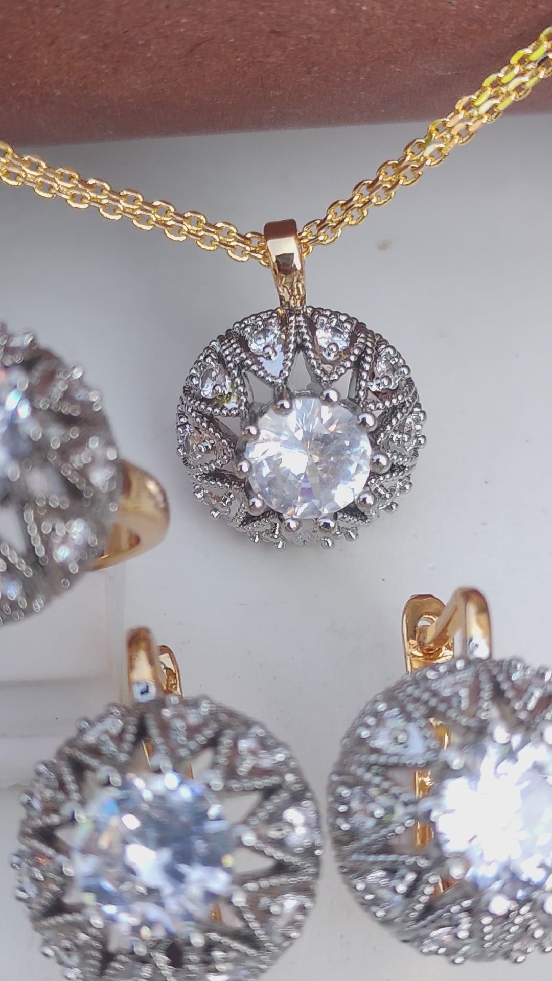 💎Diamond Cut Zircon Locket Set | 22K Gold Plated (1 year Warranty) |