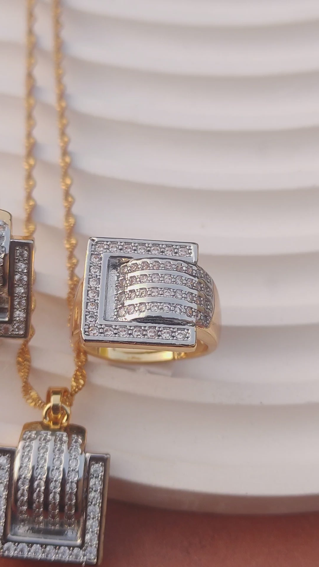 💎Diamond Cut Zircon Locket Set | 22K Gold Plated (1 year Warranty) |