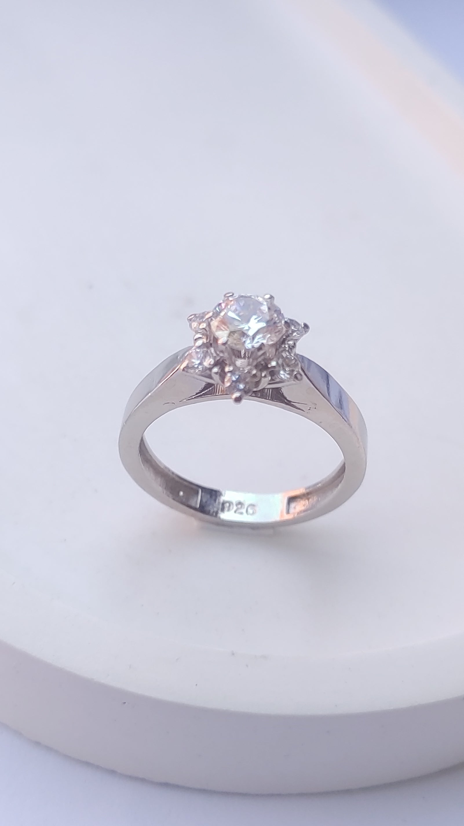 925 SILVER STERLING RING WITH MOISSANITE DIAMOND
