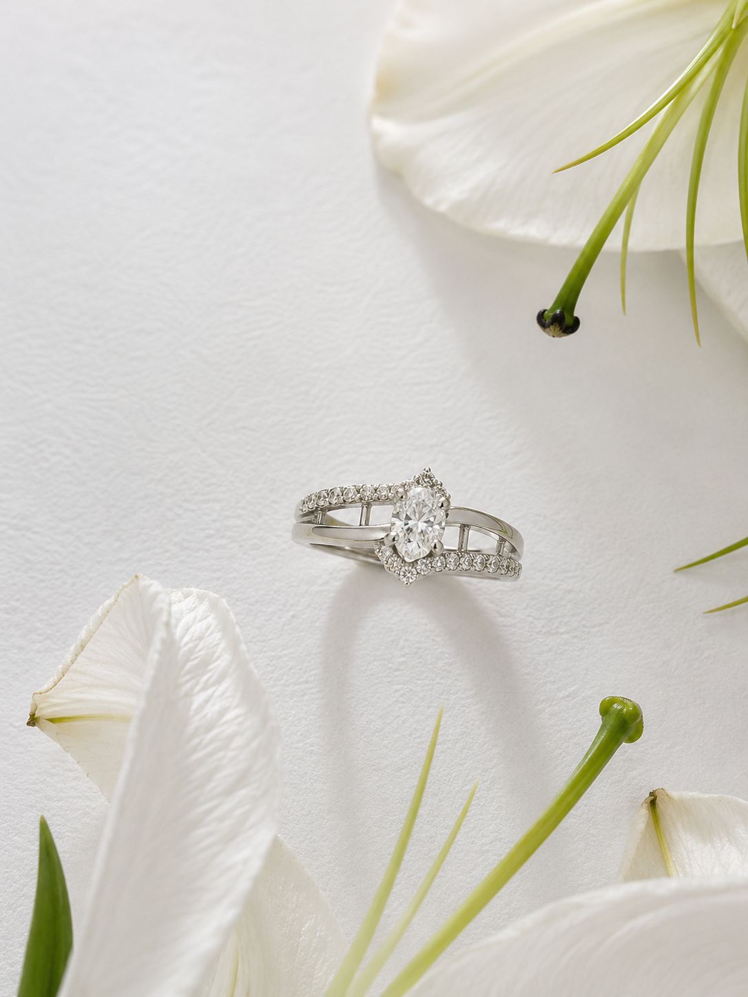 925 SILVER STERLING RING WITH MOISSANITE DIAMOND