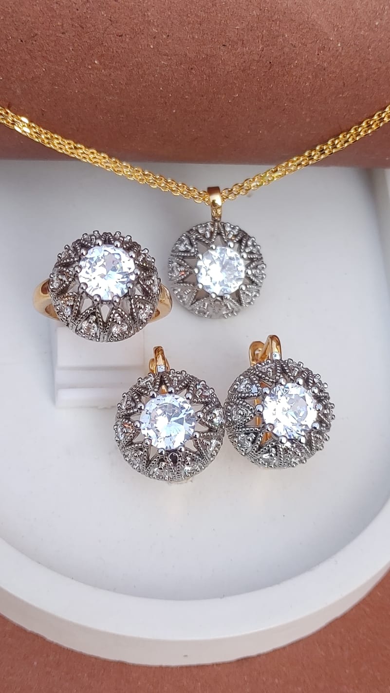 💎Diamond Cut Zircon Locket Set | 22K Gold Plated (1 year Warranty) |