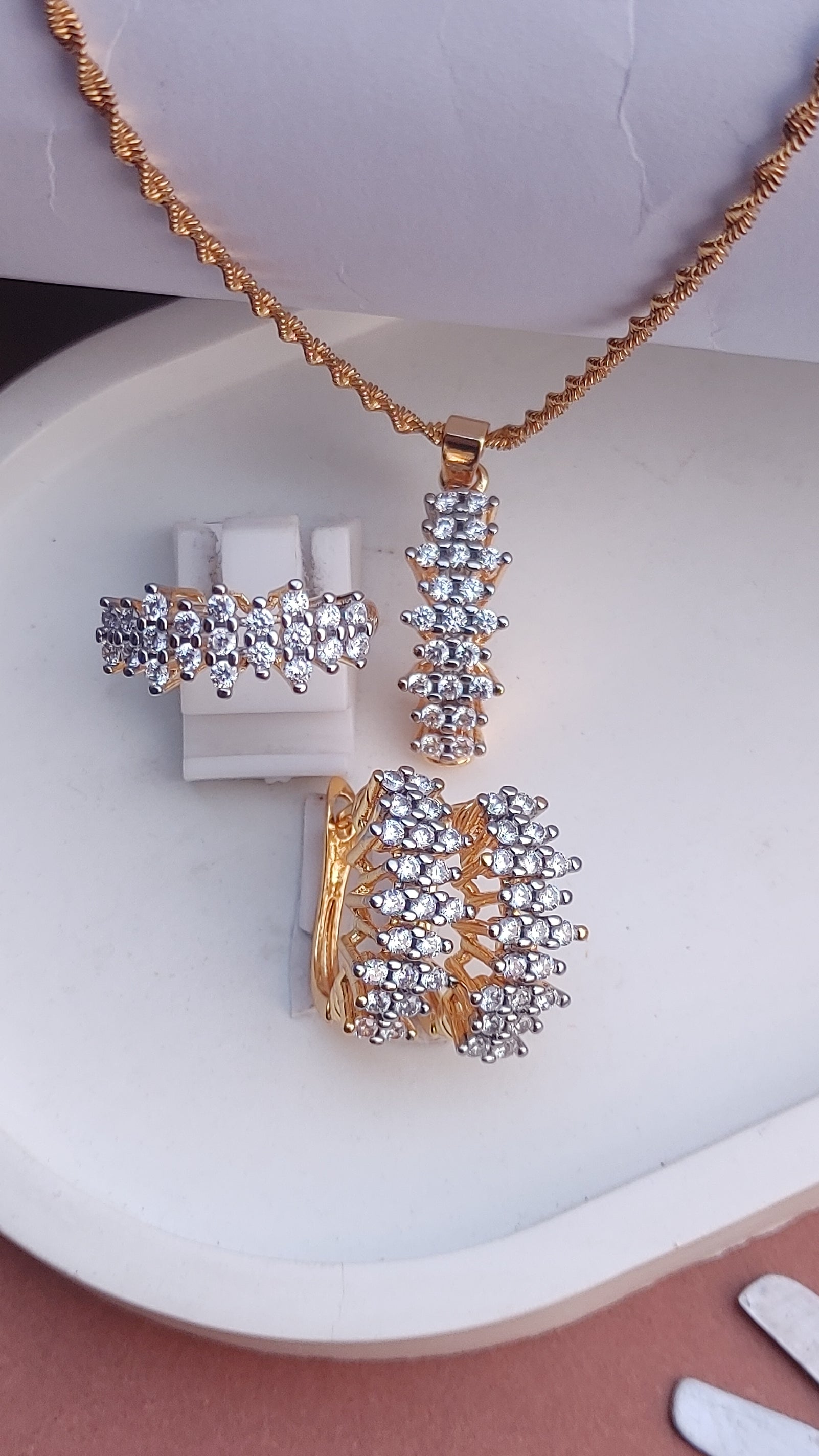 💎Diamond Cut Zircon Locket Set | 22K Gold Polish (3Yrs. Warranty) | MK-381