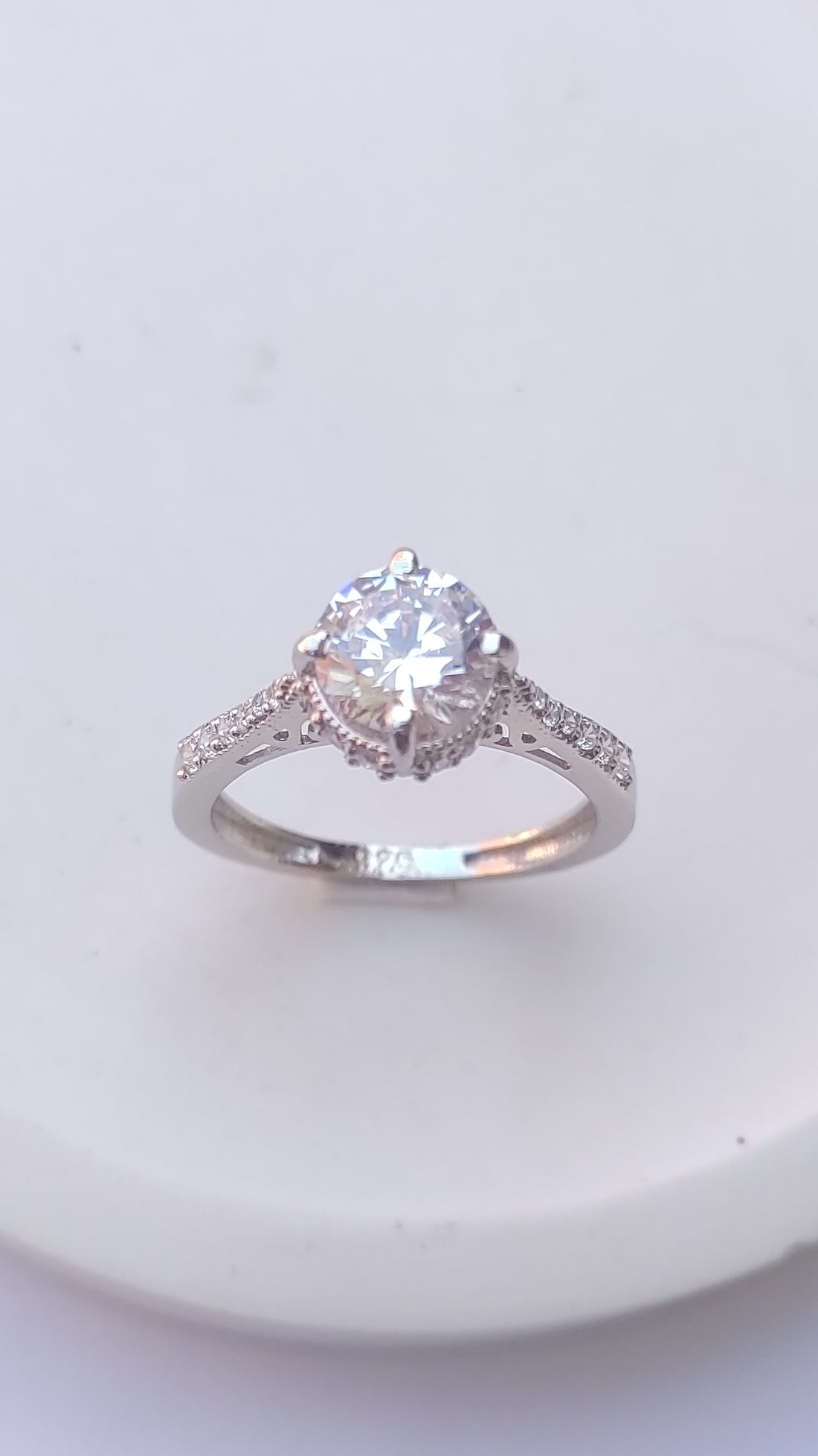 925 SILVER STERLING RING WITH MOISSANITE DIAMOND