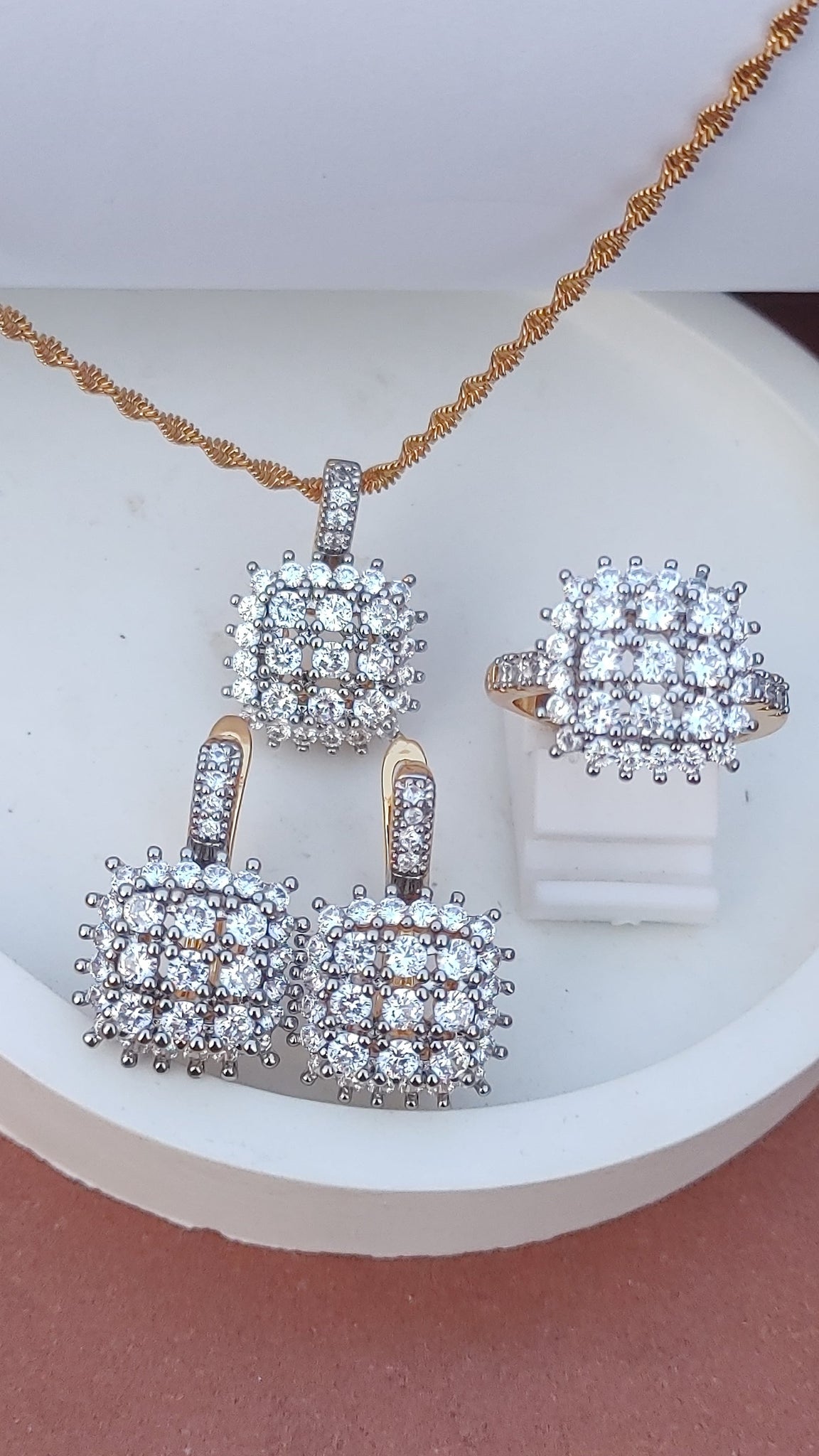 💎Diamond Cut Zircon Locket Set | 22K Gold Polish (3Yrs. Warranty) | MK-385