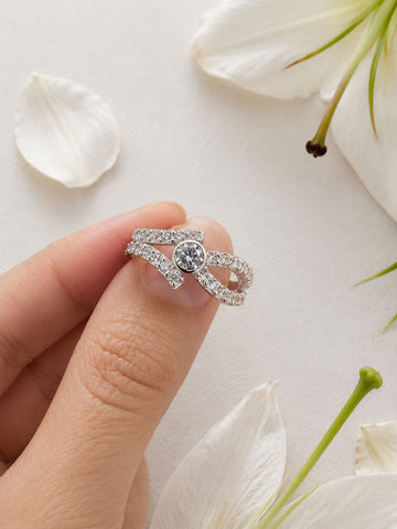 925 SILVER STERLING RING WITH MOISSANITE DIAMOND S17